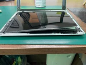 iPad 10 2022 バッテリー交換 — 修理の様子