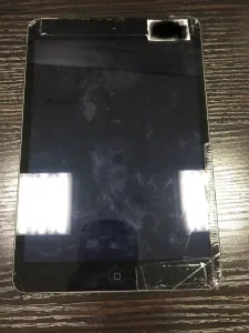 iPad Air 4 2020 バッテリー交換 — 修理の様子