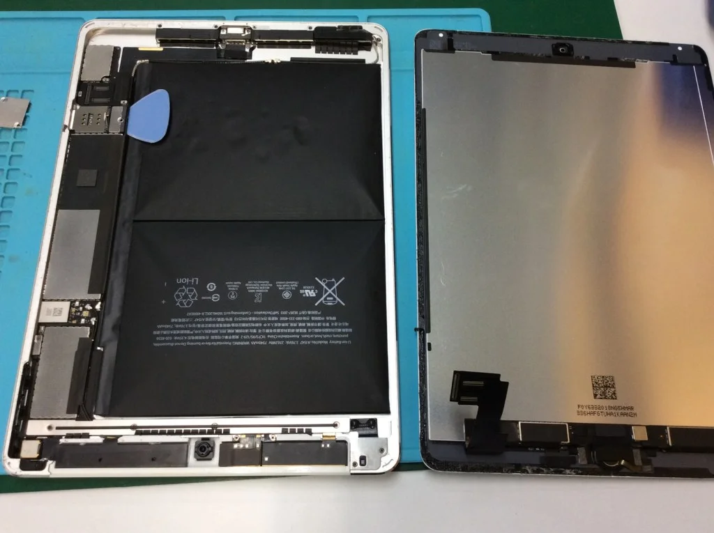 iPad Air 1 2013 バッテリー交換 — 修理の様子