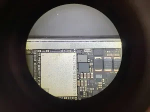 iPad 5 2017 起動不良修理 — 修理の様子