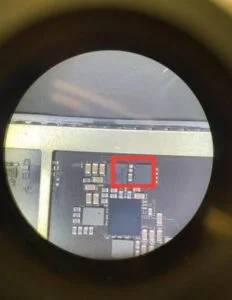 iPad mini 4 2015 基板修理 — 修理の様子