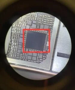 iPad Pro 11 2024 システム修復 — 修理の様子