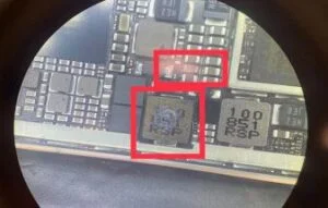 iPad Pro 11 第4世代 2022 マザーボード修理・IC 基板修理 — 修理の様子