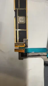 iPad Pro 12.9 第5世代 2021 充電口修理 — 修理の様子