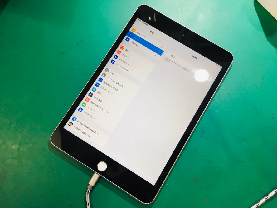 iPad 2 2011 液晶修理 — 修理の様子