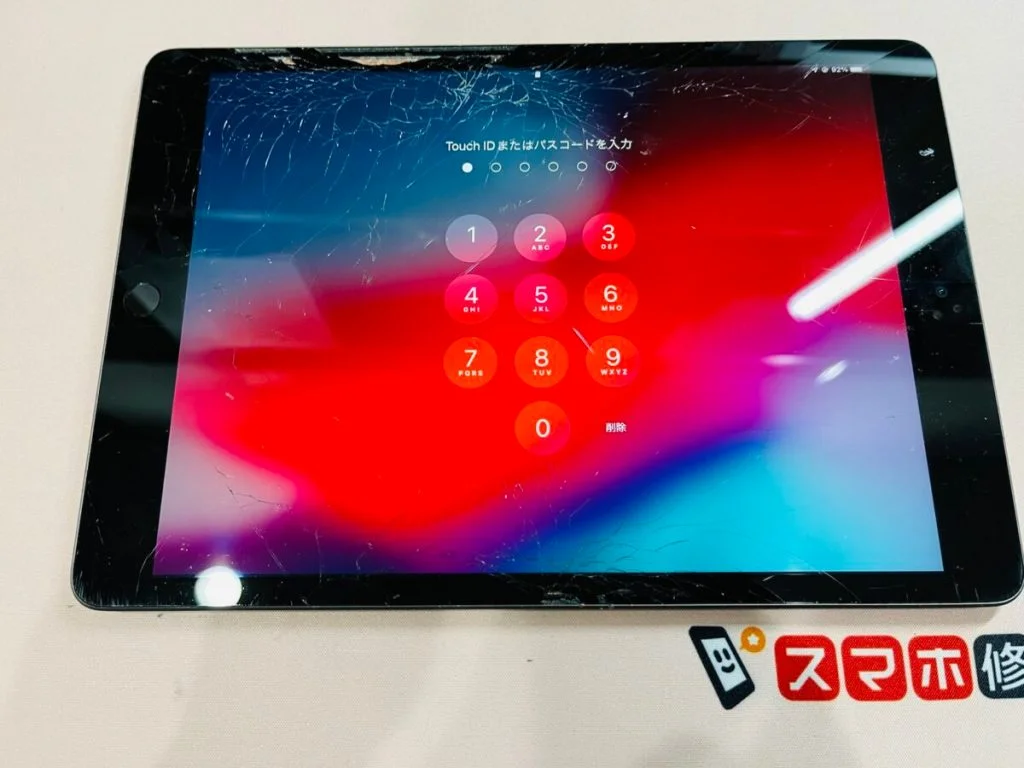 iPad Pro 12.9 第2世代 2017 液晶修理 — 修理の様子