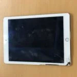 iPad 11 2024 液晶修理 — 修理の様子