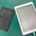 iPad Pro 12.9 第3世代 2018 画面割れ修理 — 修理の様子