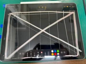 iPad Pro 10.5 2017 画面割れ修理 — 修理の様子