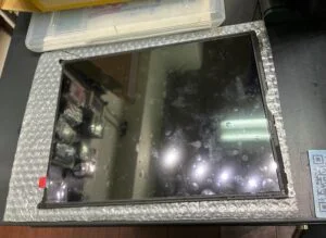 iPad Air 4 2020 画面割れ修理 — 修理の様子