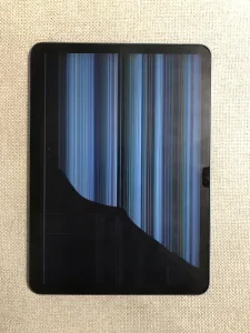 iPad mini 6 2021 液晶修理 — 修理の様子