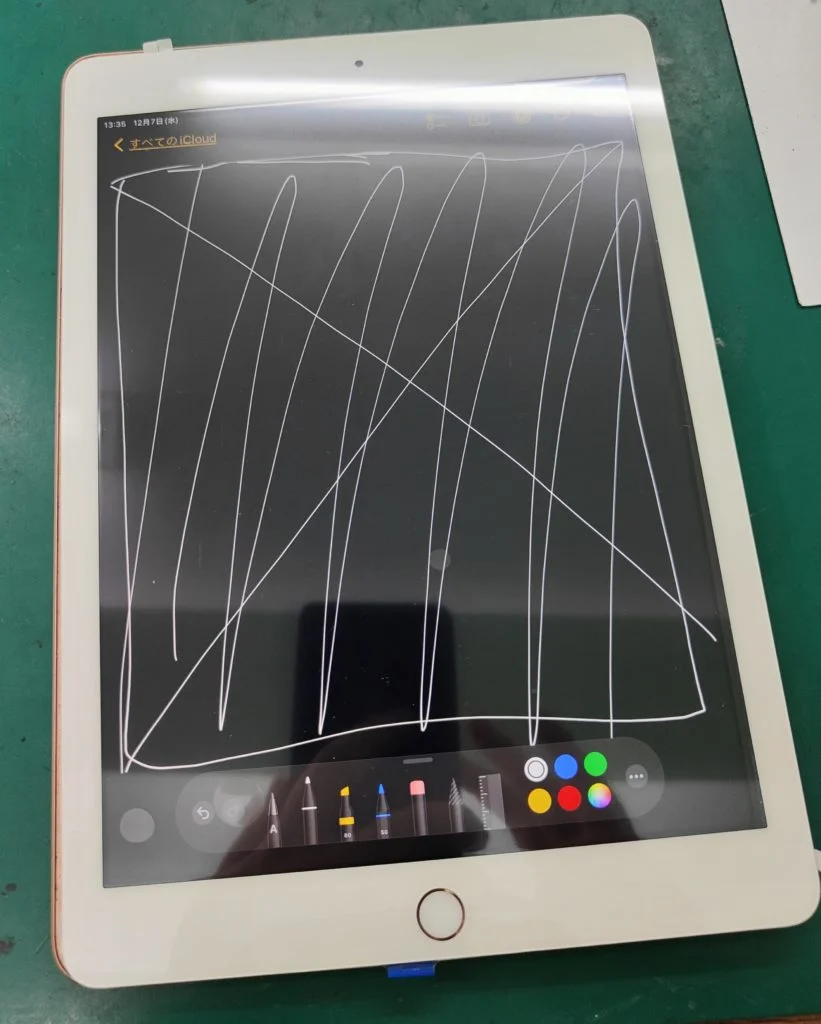 iPad Air 6 2024 タッチパネル修理 — 修理の様子
