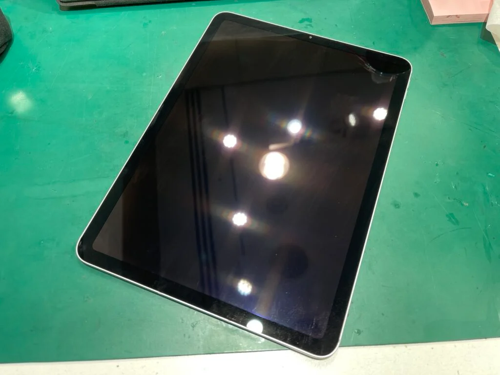 iPad Pro 11 第1世代 2018 水没修理 — 修理の様子