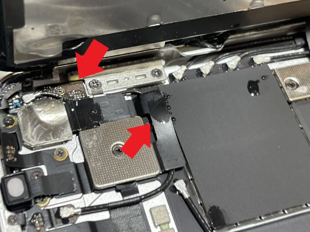 iPad 10 2022 水没修理 — 修理の様子