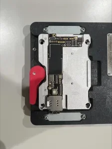 iPhone 6s データ復旧 — 修理の様子