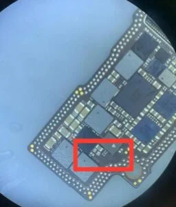 iPhone 14 WiFi修理 — 修理の様子