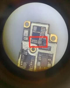 iPhone 5c 無線 WiFi修理 — 修理の様子