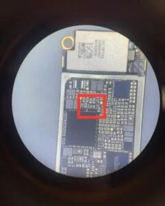 iPhone 7 データ復旧 — 修理の様子