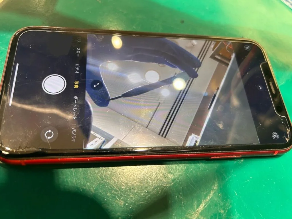 iPhone 6s Plus カメラ修理 — 修理の様子