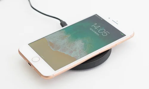 iPhone 8 Plus NFC修理 — 修理の様子