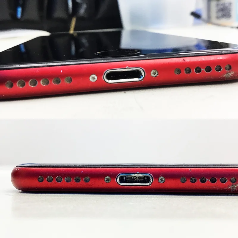 iPhone 11 NFC修理 — 修理の様子