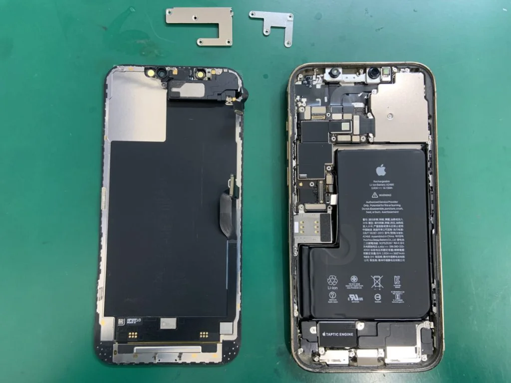 iPhone 5c 液晶修理 — 修理の様子