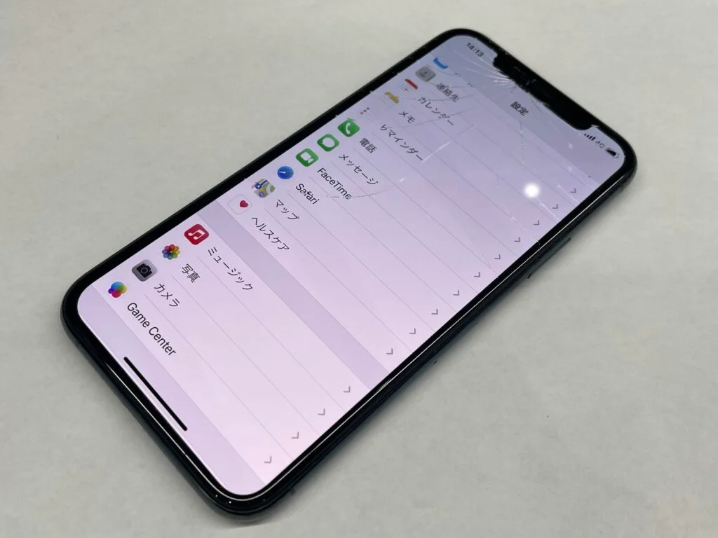 iPhone 16e 液晶修理 — 修理の様子