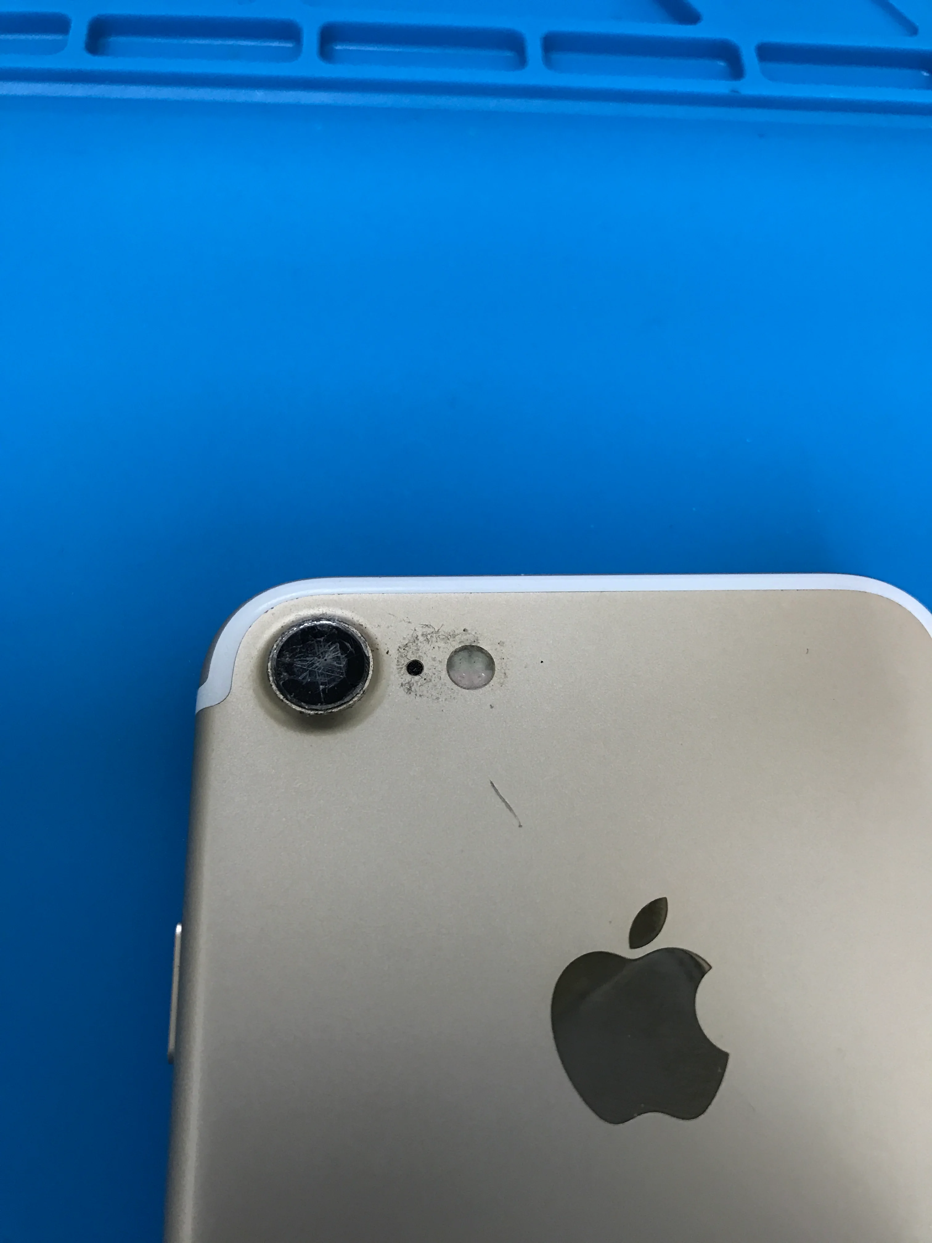 HUAWEI P20 lite 液晶修理 — 修理の様子