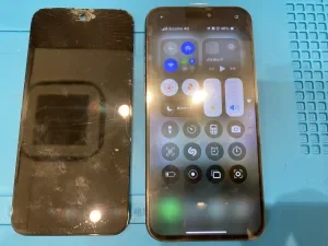 iPhone 15 Pro 液晶修理 — 修理の様子