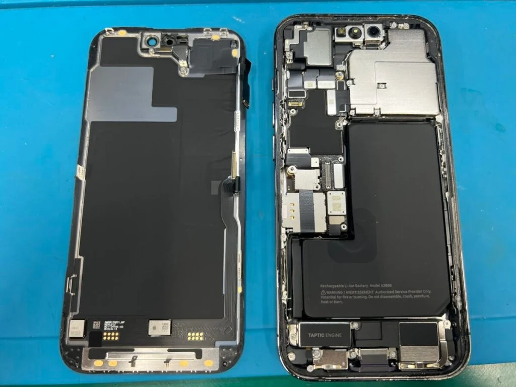 iPhone X 液晶修理 — 修理の様子