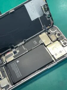 iPhone X 水濡れ・浸水修理 即日対応 水没修理 — 修理の様子