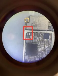 iPhone 14 Plus 水没修理 — 修理の様子