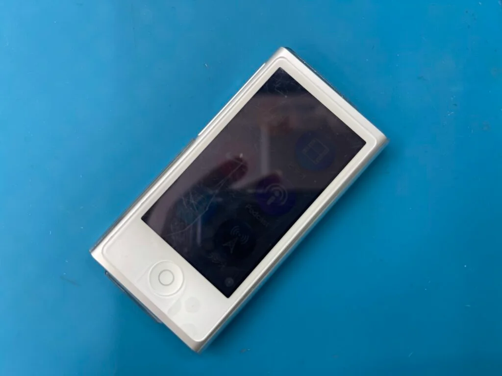 iPod touch 5 ガラス割れ修理 即日対応 | モバイルドクター名古屋