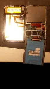 iPod touch 6 マイク修理 — 修理の様子