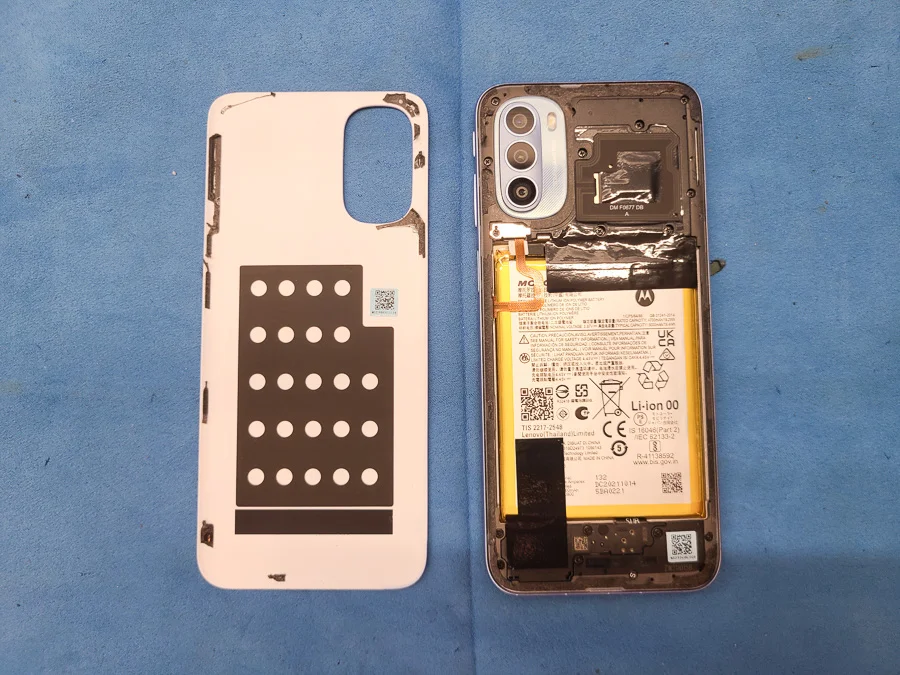moto g power 液晶修理 — 修理の様子