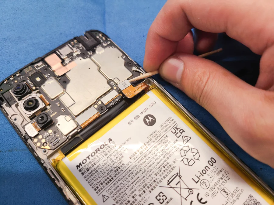 moto g9 液晶修理 — 修理の様子