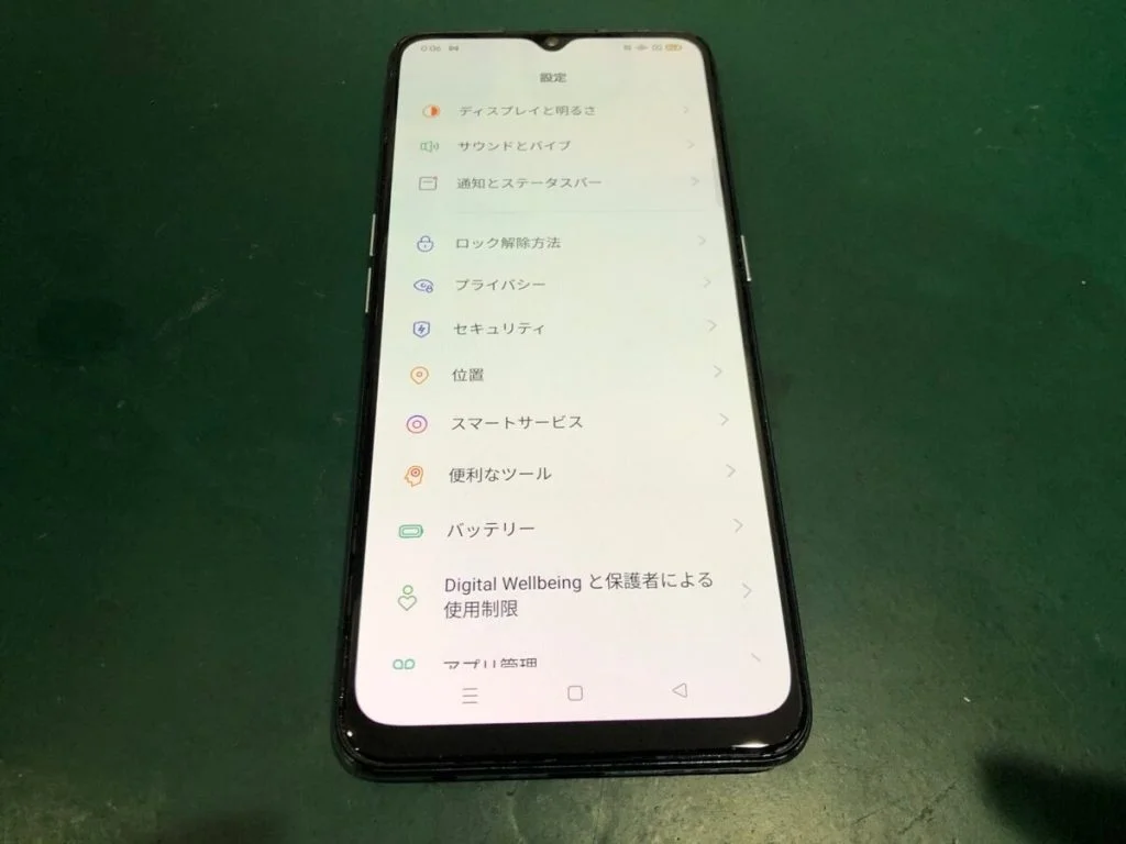 OPPO A73 液晶修理 — 修理の様子