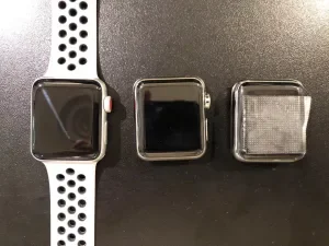 Apple Watch Series 3 GPS 38mm バッテリー交換 — 修理の様子