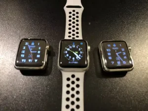 Apple Watch Series 8 GPS & Cellular 45mm バッテリー交換 — 修理の様子