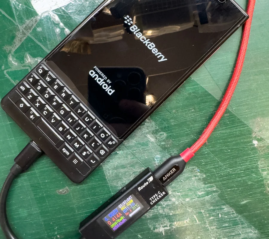 LG G8X ThinQ データ復旧 — 修理の様子