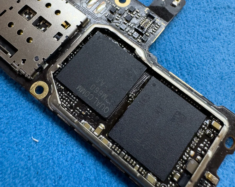 ZTE Libero 2 システム修復 — 修理の様子