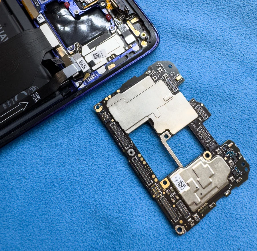 LG K50 データ復旧 — 修理の様子