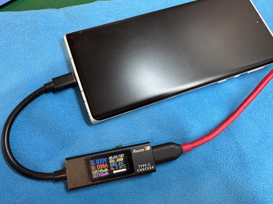 LG G8X ThinQ 通信修理 — 修理の様子