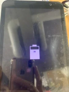 LG G8X ThinQ 充電口修理 — 修理の様子