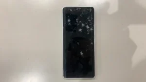 Apple Watch Series 7 GPS & Cellular 41mm 液晶修理 — 修理の様子