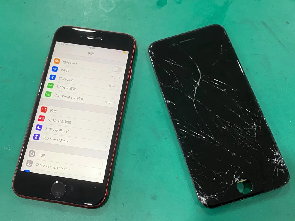 iPhone 5s 画面割れ修理 — 修理の様子