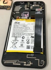 ROG Phone 6D 水濡れ・浸水修理 即日対応 水没修理 — 修理の様子