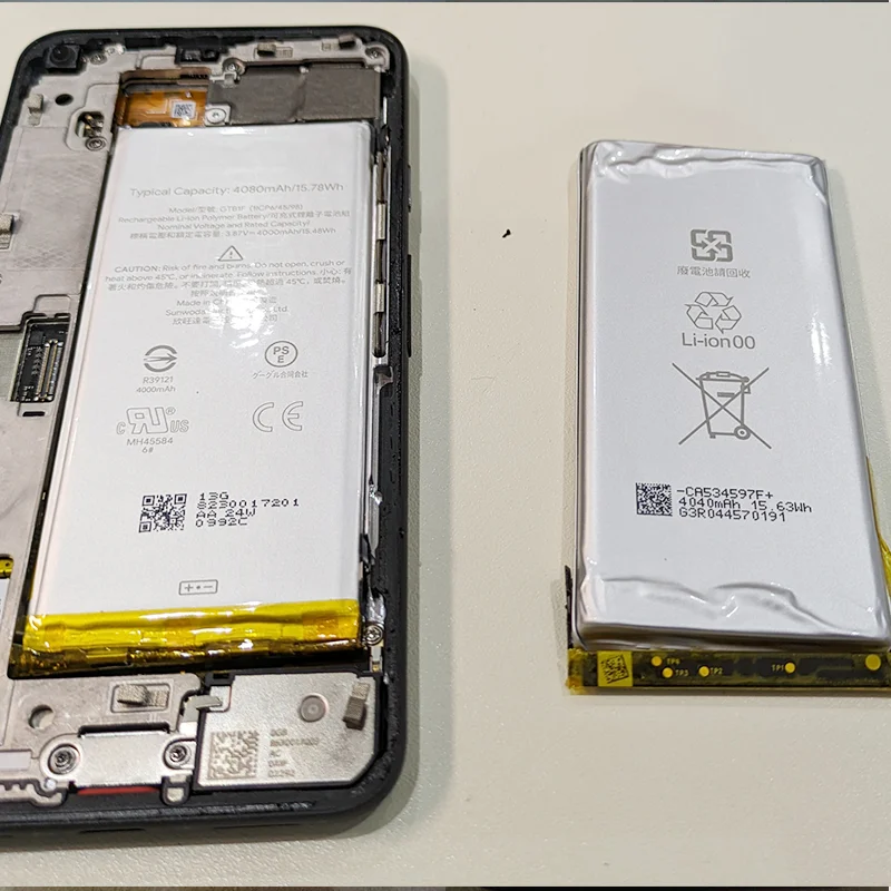 Google Pixel 2 XL バッテリー交換 — 修理の様子