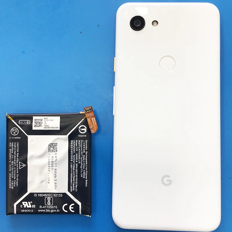 Google Pixel 3 XL バッテリー交換 — 修理の様子