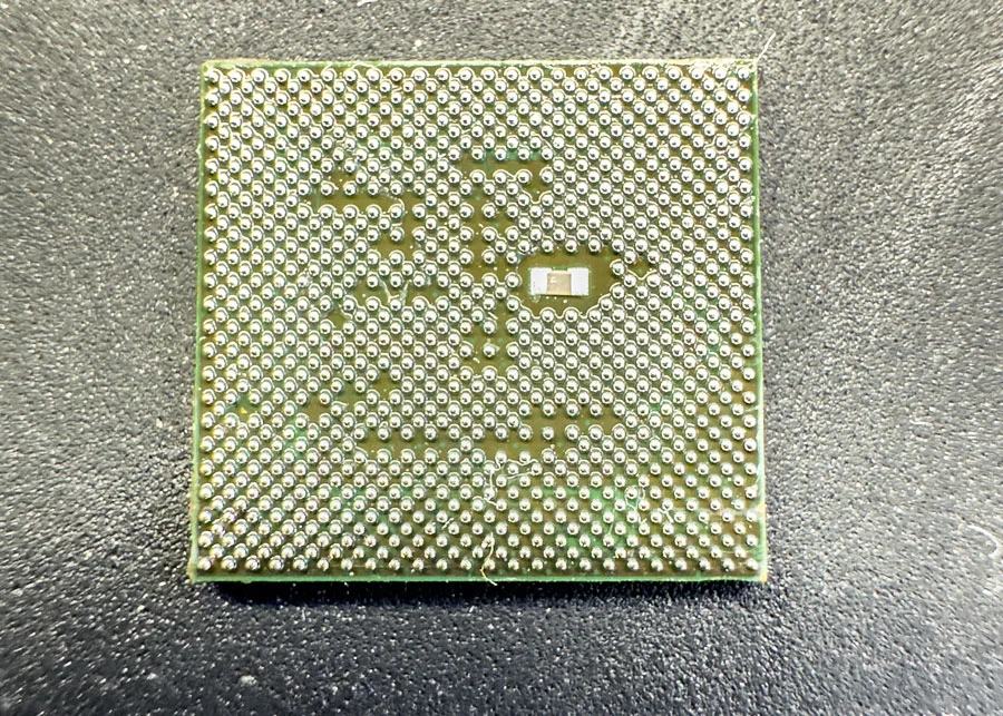 Google Pixel 4a (5G) 通信修理 — 修理の様子